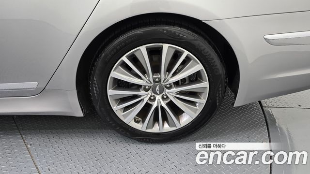 Hyundai Genesis 2013 — photo 7