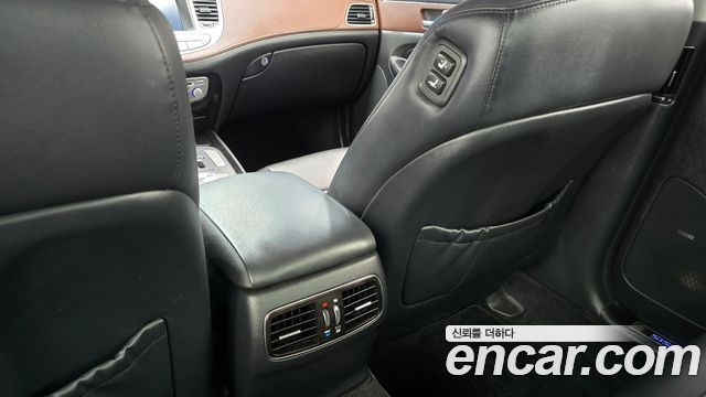 Hyundai Genesis 2013 — photo 29