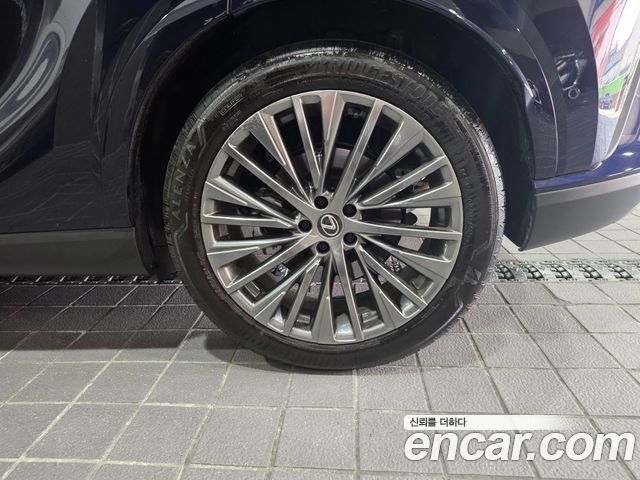 Lexus RX 2025 — photo 19