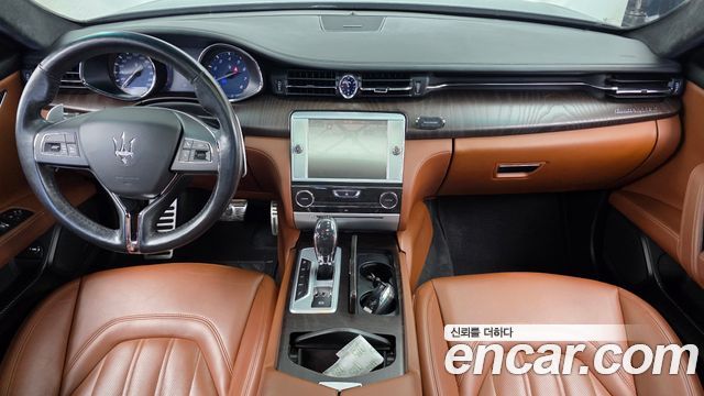 Maserati Quattroporte 2016 — photo 7