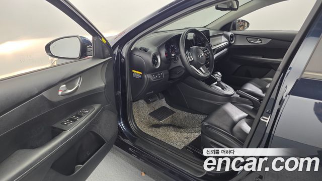Kia K3 2021 — photo 13