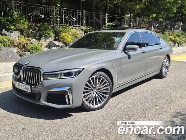 BMW 7-Series 2021 — photo 1