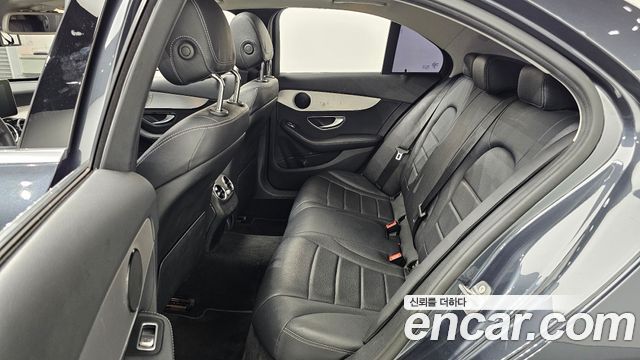 Mercedes-Benz C-Class 2016 — photo 17