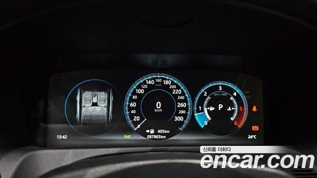 Jaguar XF 2017 — photo 8