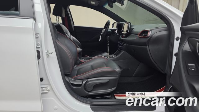 Hyundai i30 2020 — photo 11