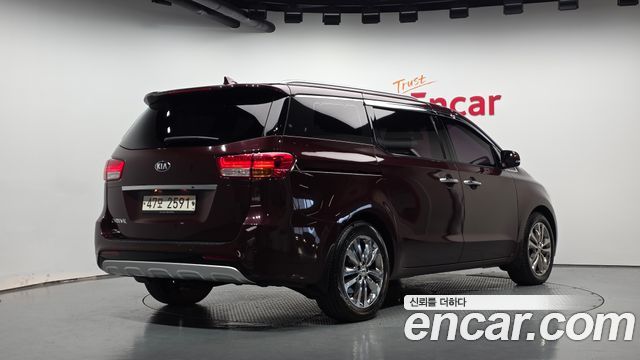 Kia Canival 2018 — photo 2