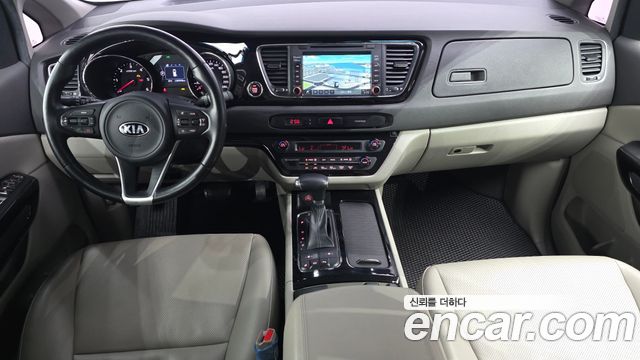 Kia Canival 2018 — photo 7