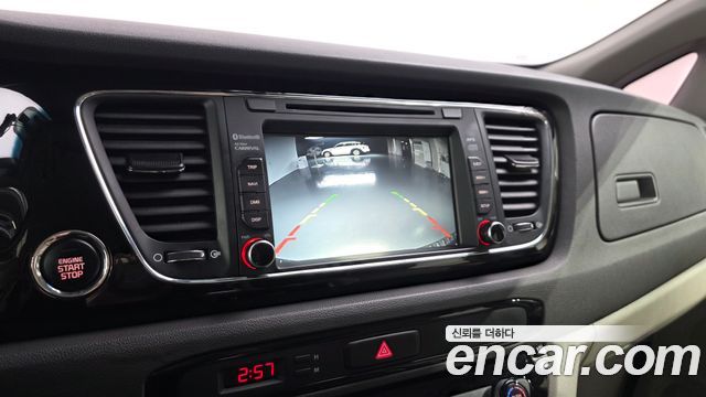 Kia Canival 2018 — photo 14