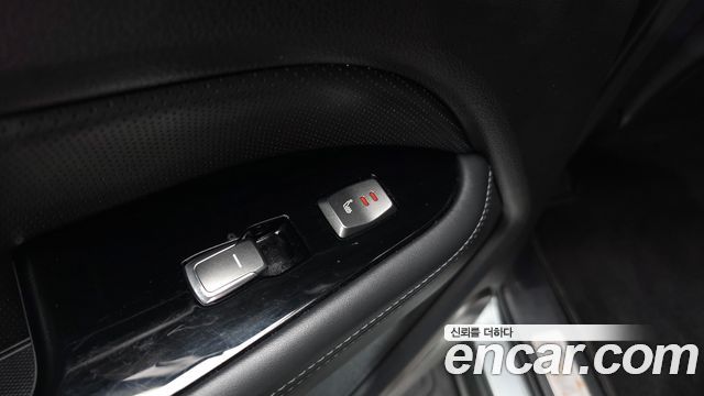 KG Mobility Rexton 2019 — photo 30