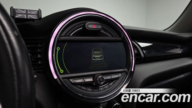 Mini Cooper 2015 — photo 21