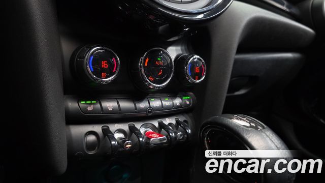 Mini Cooper 2015 — photo 24