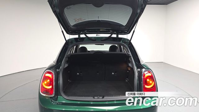 Mini Cooper 2015 — photo 26