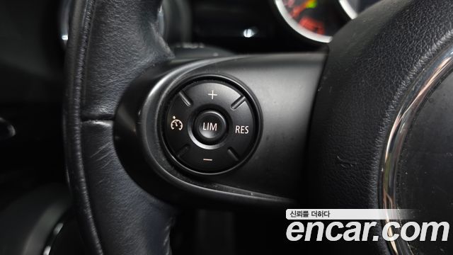 Mini Cooper 2015 — photo 31