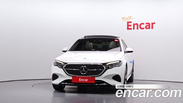 Mercedes-Benz E-Class 2026 — photo 3
