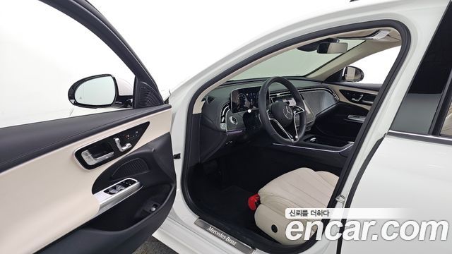 Mercedes-Benz E-Class 2026 — photo 13