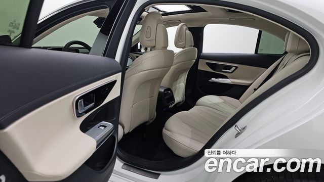 Mercedes-Benz E-Class 2026 — photo 18