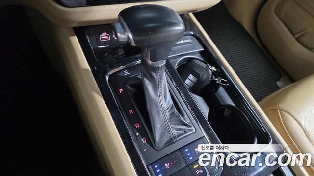 Kia Canival 2017 — photo 9