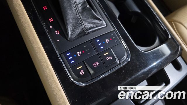 Kia Canival 2017 — photo 16