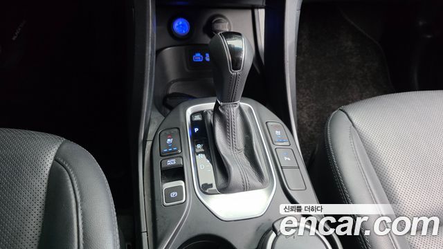 Hyundai Santafe 2016 — photo 9