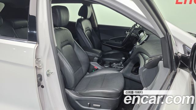 Hyundai Santafe 2016 — photo 11