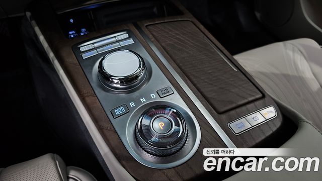 Genesis G80 2023 — photo 12