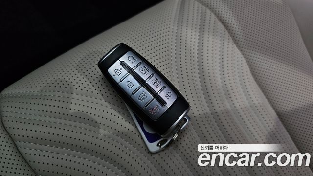Genesis G80 2023 — photo 23