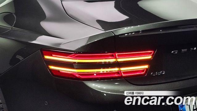 Genesis G80 2023 — photo 9