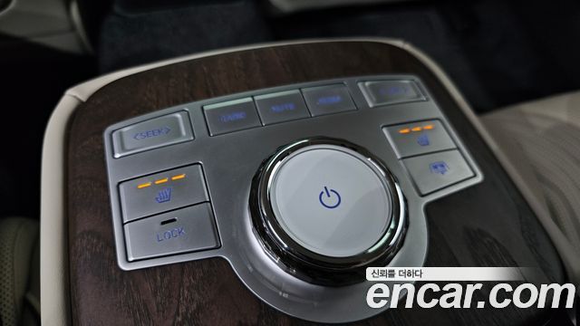 Genesis G80 2023 — photo 28