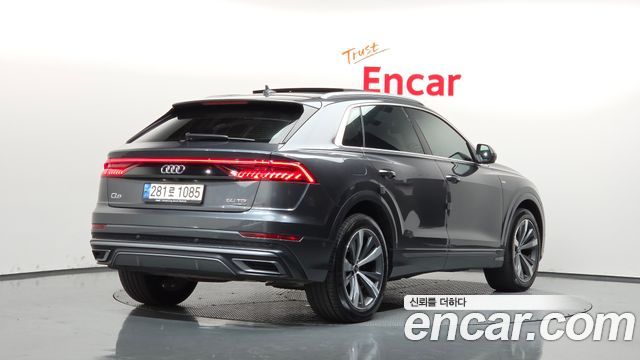 Audi Q8 2021 — photo 2