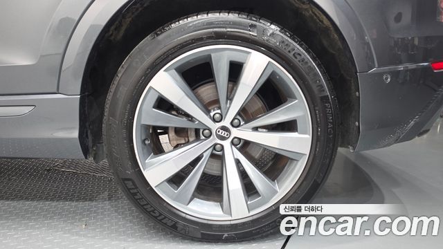 Audi Q8 2021 — photo 5