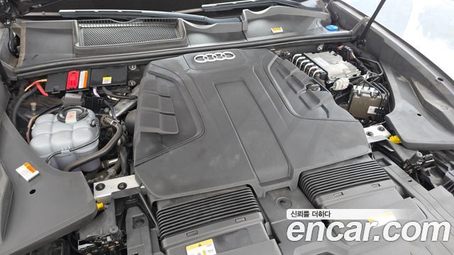 Audi Q8 2021 — photo 6