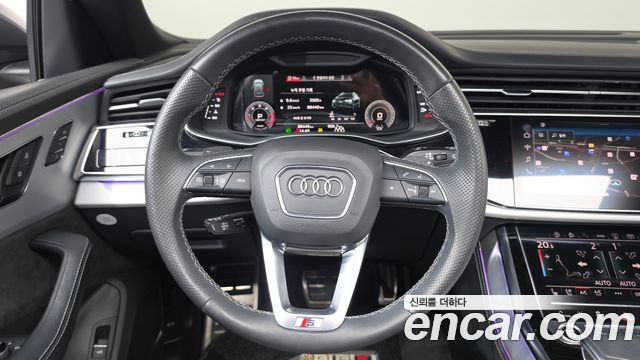 Audi Q8 2021 — photo 18
