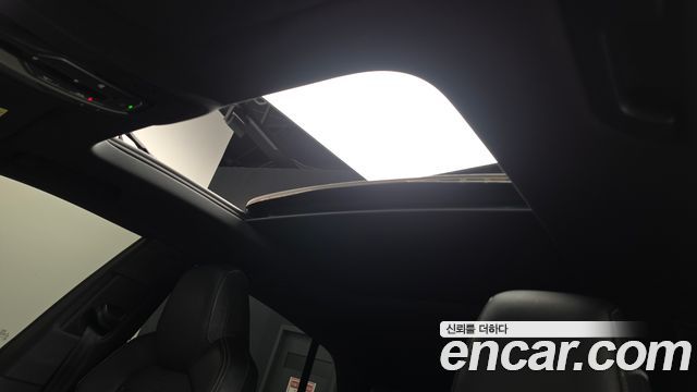 Audi Q8 2021 — photo 20