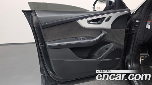 Audi Q8 2021 — photo 14