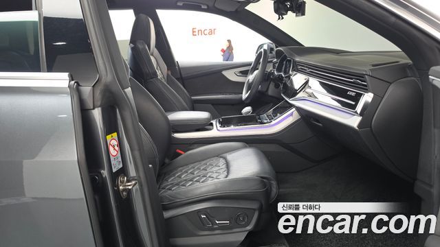 Audi Q8 2021 — photo 16