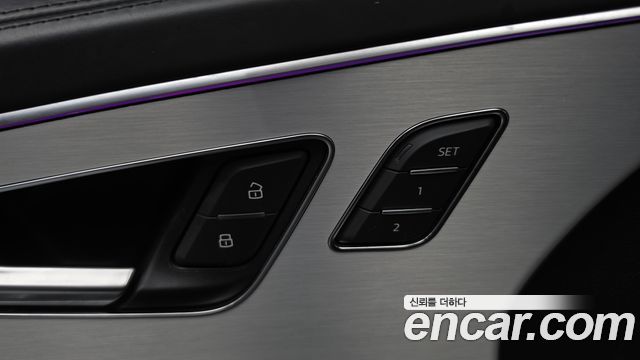 Audi Q8 2021 — photo 27