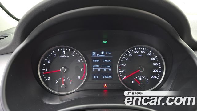Kia Stonic 2019 — photo 11