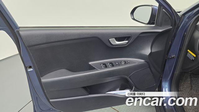 Kia Stonic 2019 — photo 14