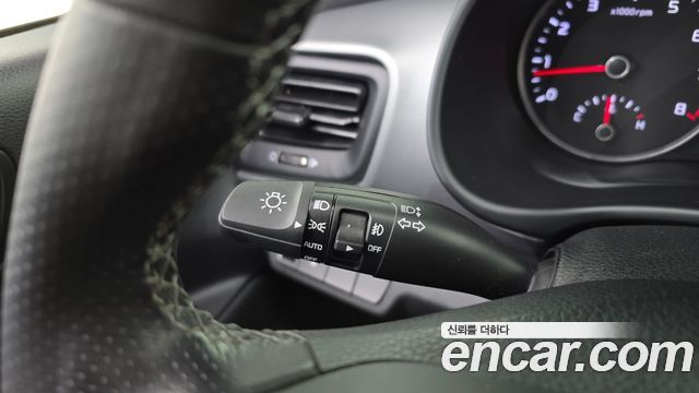 Kia Stonic 2019 — photo 32