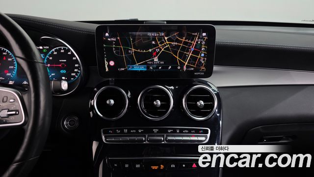 Mercedes-Benz GLC-Class 2020 — photo 18