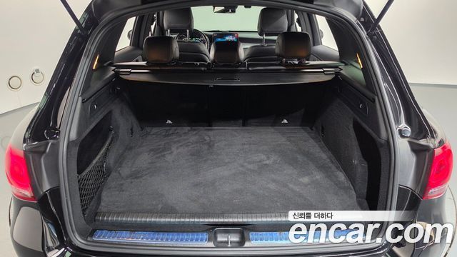 Mercedes-Benz GLC-Class 2020 — photo 23