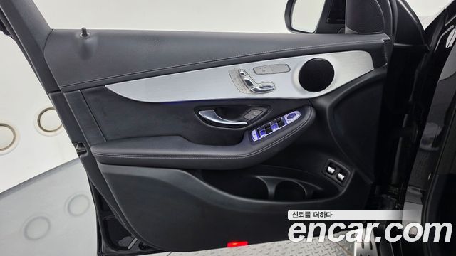 Mercedes-Benz GLC-Class 2020 — photo 14