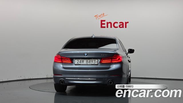 BMW 5-Series 2019 — photo 4