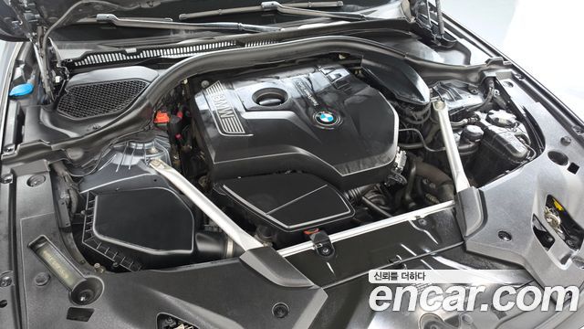 BMW 5-Series 2019 — photo 6