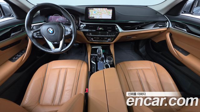 BMW 5-Series 2019 — photo 7