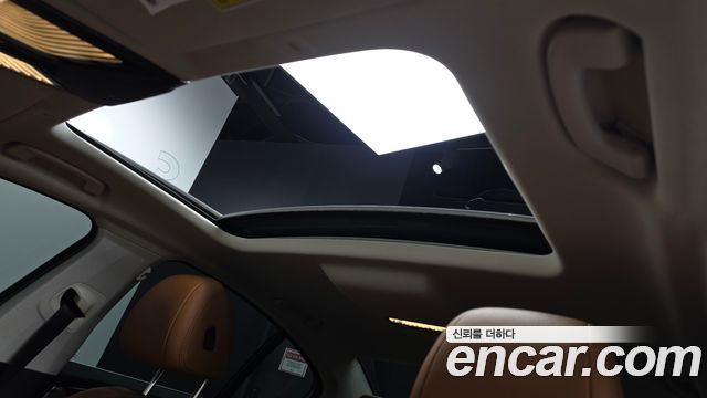 BMW 5-Series 2019 — photo 18