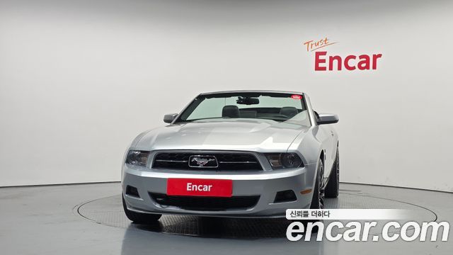 Ford Mustang 2010 — photo 3