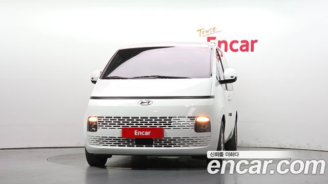 Hyundai Staria 2022 — photo 3