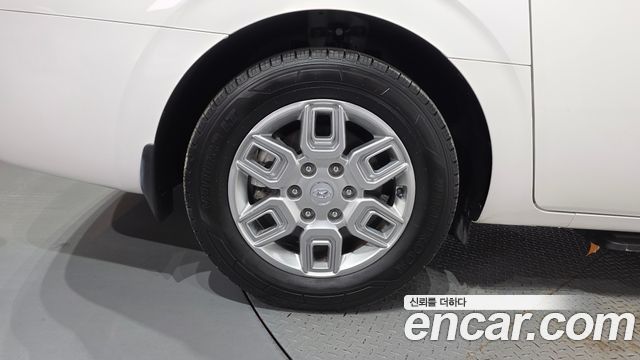 Hyundai Staria 2022 — photo 5