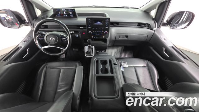 Hyundai Staria 2022 — photo 10